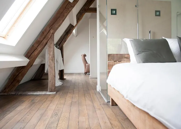 Bed and Breakfast Gasterij Landschot 3*